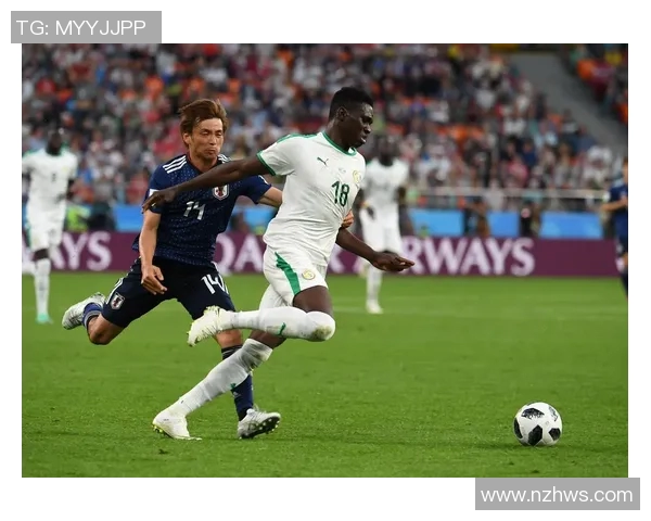 日本足球球星最后时刻绝杀引爆全场激情时刻